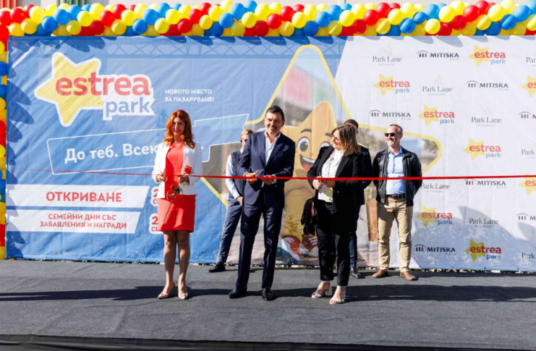 Търговски парк Estrea отвори врати в кв. „Хаджи Димитър“ с широк набор от удобства за пазаруване